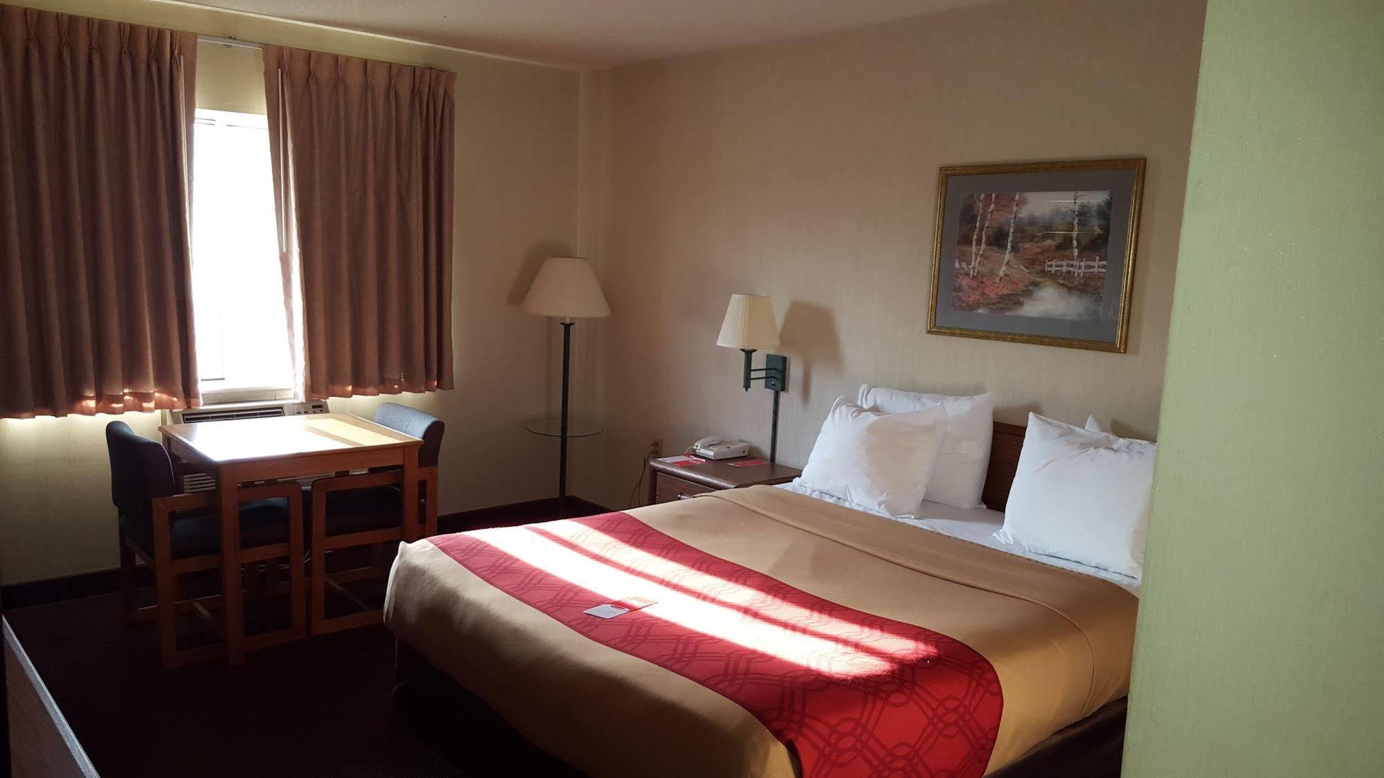Econo Lodge Painted Post - Corning Bagian luar foto